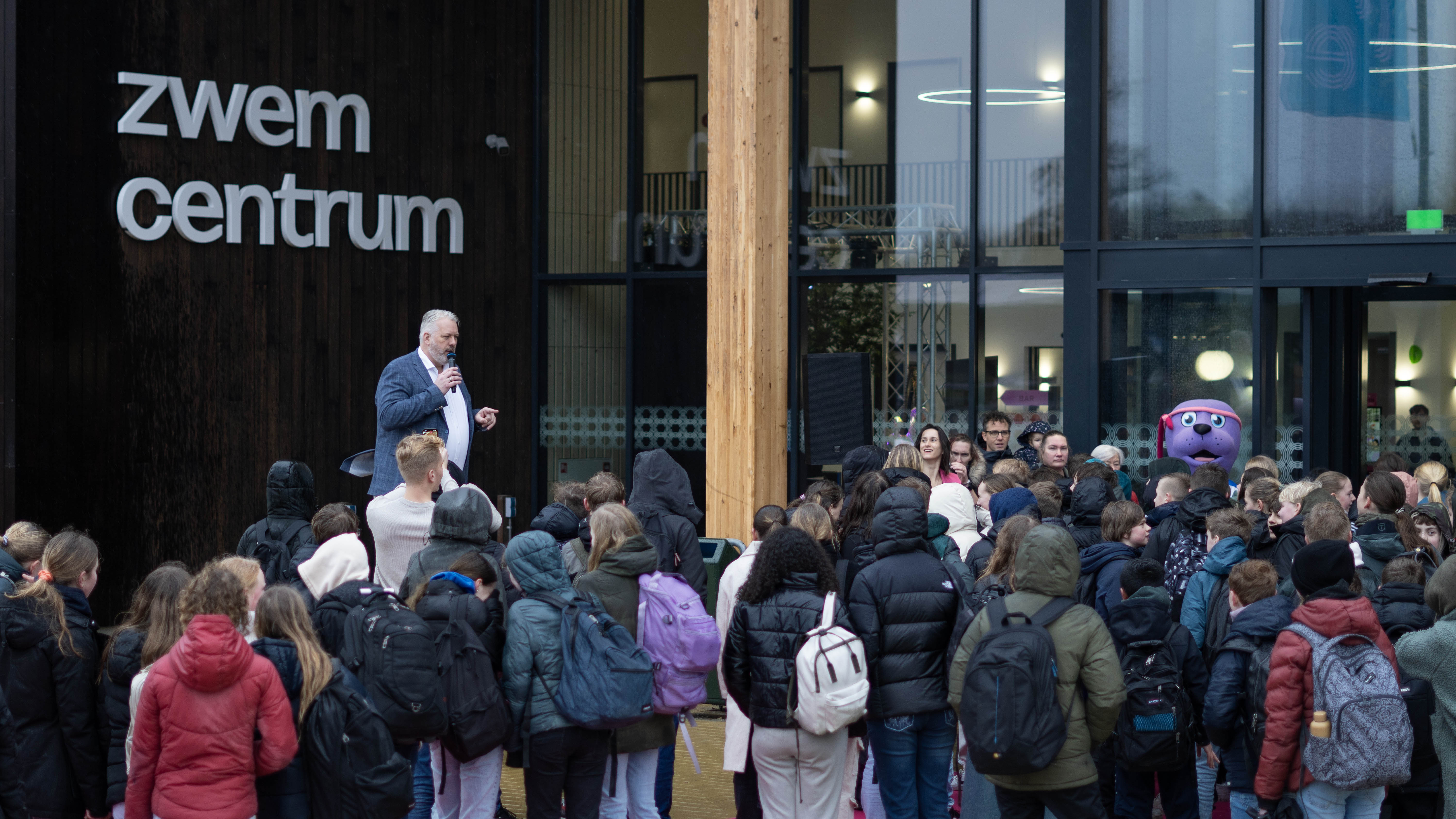 Opening voor bezoekers Zwemcentrum De Welle.jpg